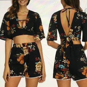 2 piece set! Sexy crop top and shorts!